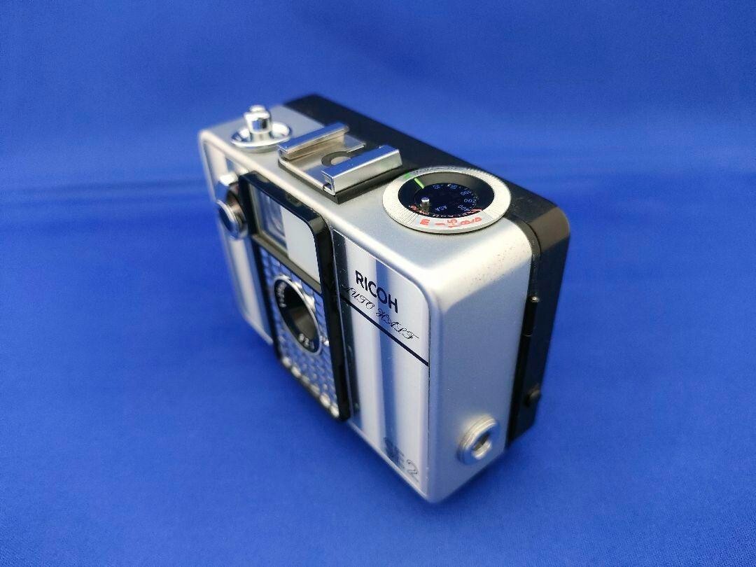 Ricoh Auto Half SE2 Half Frame Film Camera | 35 mm | Manual Ricoh Auto Half SE2 Half Frame Film Camera | 35 mm | Manual