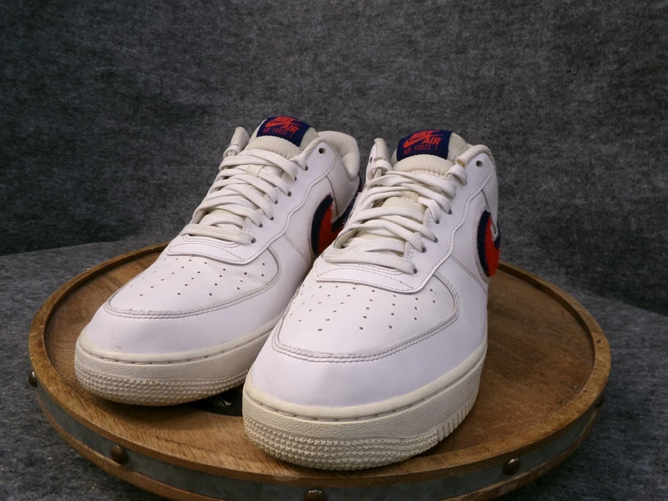 Nike Air Force 1 '07 LV8 Chenille Swoosh Rojo Blanco Azul 823511-106 Hombres Talla 12 Foto 4 de 4