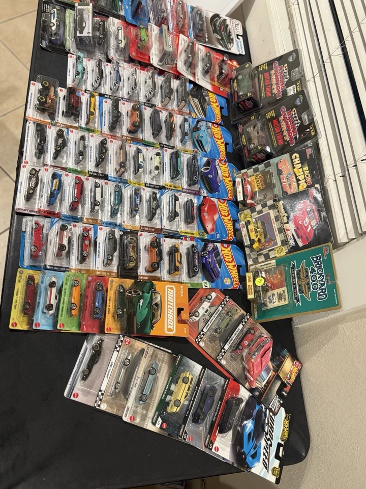 Hotwheel/M2/Racing Champions/Johnny Lighting 1:64 Lote de 71 Coches Diecast Foto 3 de 4