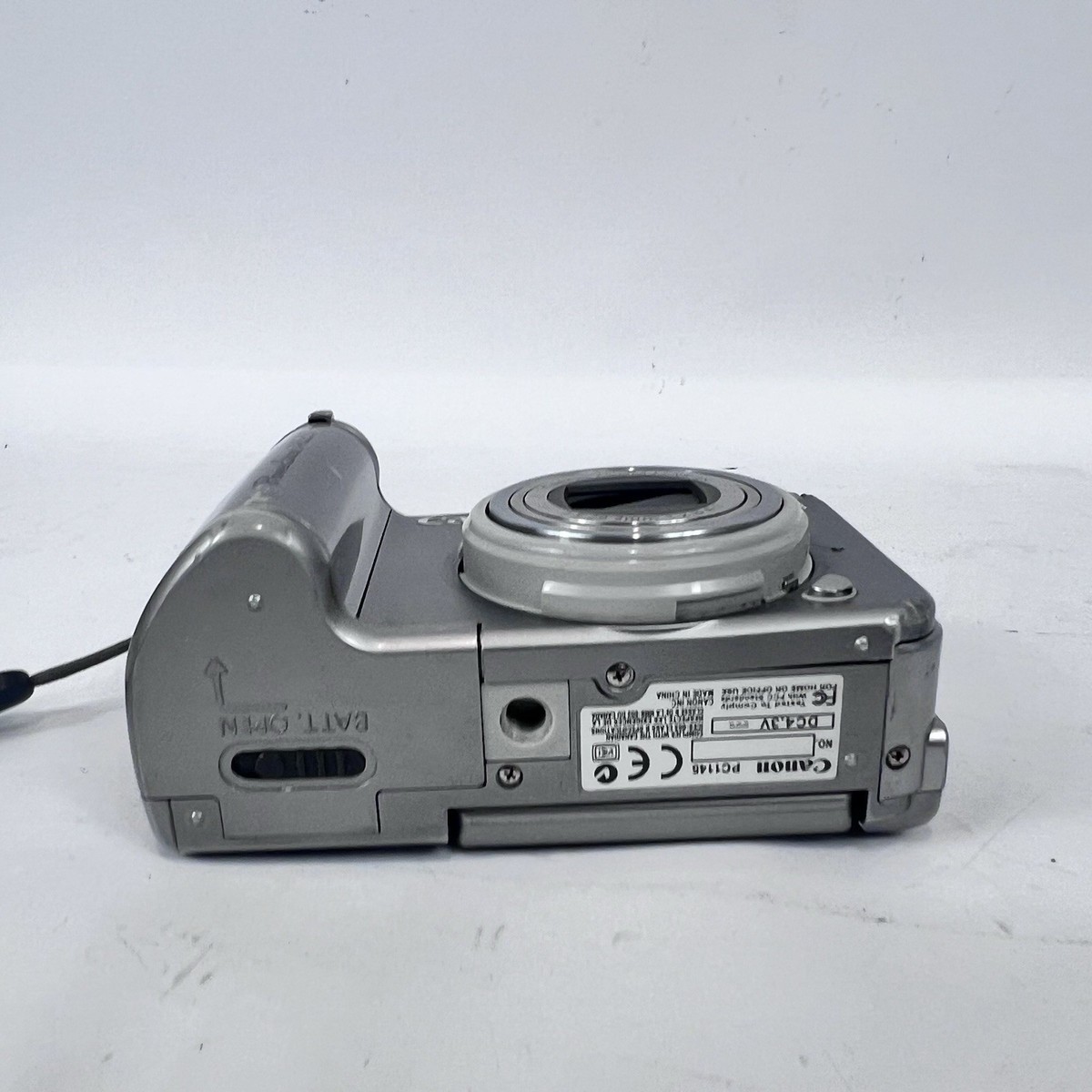 Canon PowerShot A620 Digital Camera 7.1 MP Optical Zoom Flip
