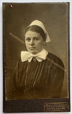 orig. CDV Foto Fotografie Frau Bild alt Mode um1890 Krankenschwester Beruf Essen
