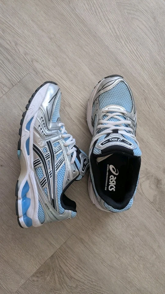 ASICS Gel Kayano 14, photo 2 sur 3