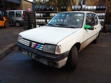 Tableau de bord PEUGEOT 205