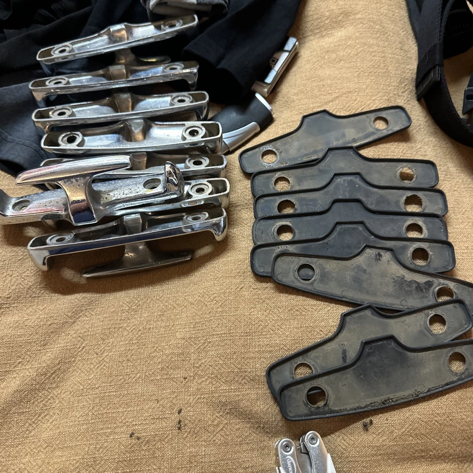 Nuevo de Lote Antiguo Ford F100 F150 F250 F350 66-77 Bronco Cromo Platón Atar Taco Foto 4 de 4