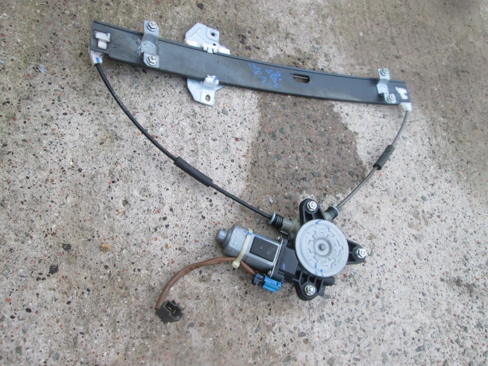 Chevrolet Matiz 2008 1,0 SE pasajero delantero izquierdo motor regulador ventana eléctrico Foto 2 de 3