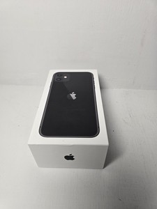 Apple iPhone 11 - 64GB - Schwarz - A2221 AKKU GEWECHSELT ABER ETWAS LOSE