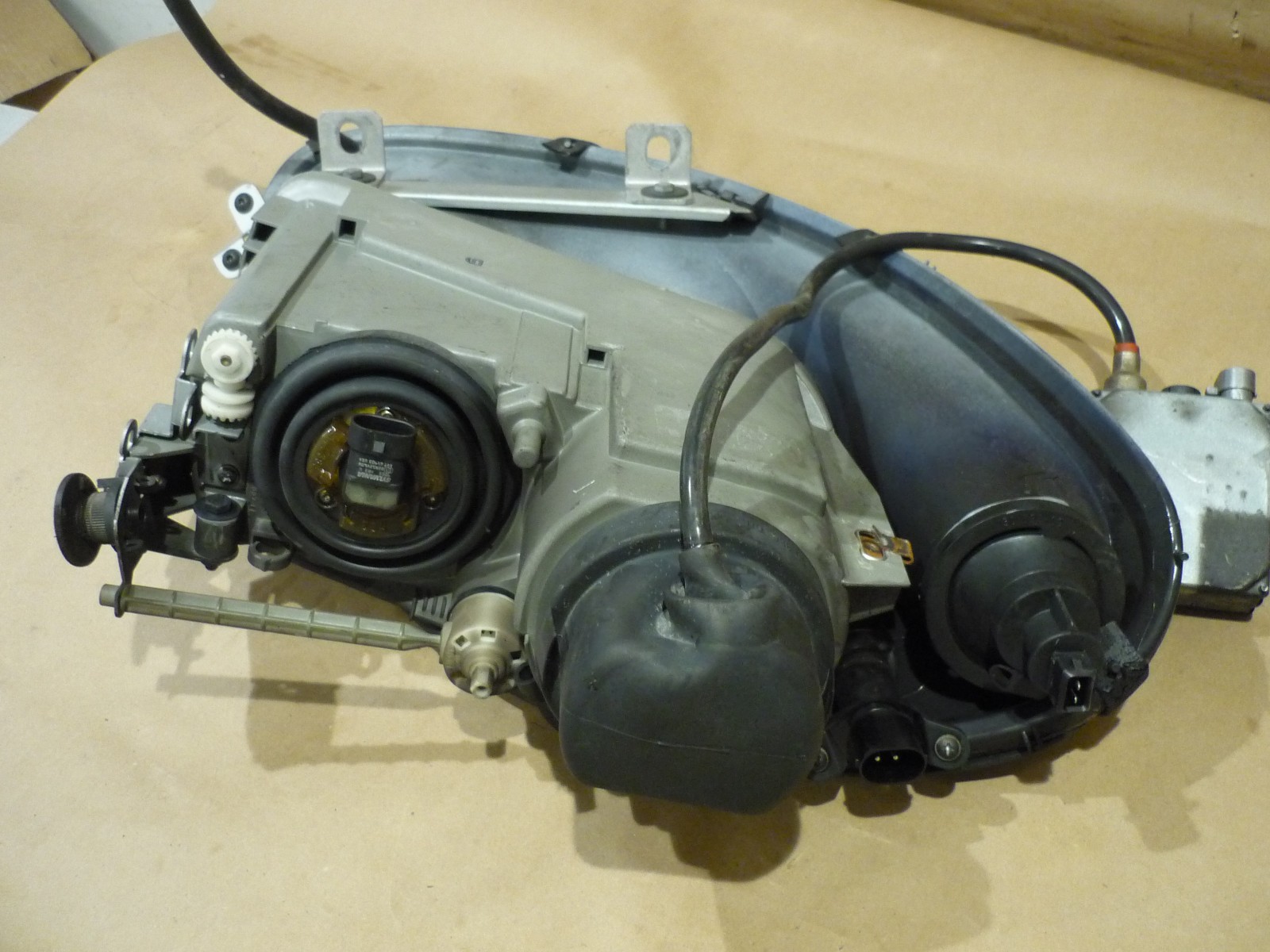 Ferrari 360 - LH Headlight Black -Xenon - LHD - 72001271
