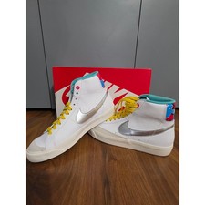 Nike Blazer Mid 77 GS Kids 6.5Y White Silver Floral DQ7773-100 High Top Sneaker