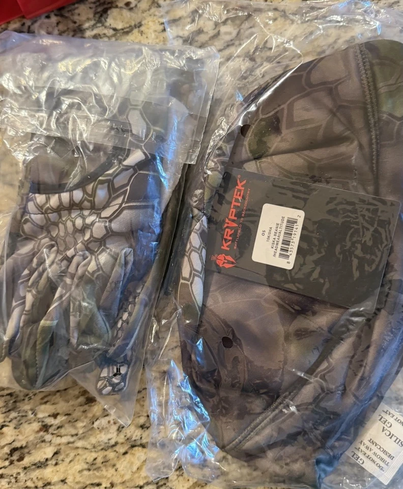Kryptek Altitude Kiska Beanie / Krypton Glove Combo Size Large NWT - Image 2 of 4
