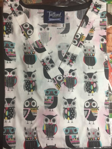 TAFFORD STRETCH SCRUB TOP KNOW IT ALL OWLS SIZE XS, S, M, NWT NURSE MEDICAL CNA - Picture 3 of 9