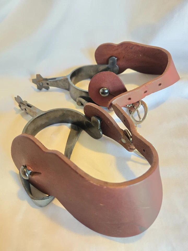 Espuelas vintage azules Gunmetal sin marca con hebilla de cuero pesado tapones vaquero Texas Foto 2 de 4