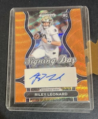 2025 Panini Prizm Draft Picks - Signing Day Riley Leonard orange Wave  /75 Auto