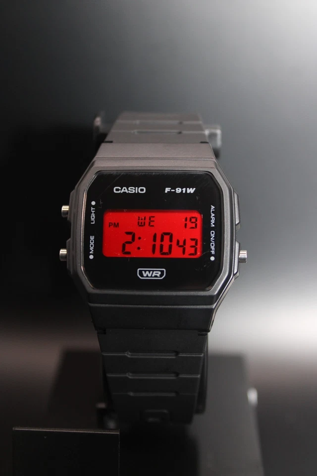 Casio F91W Rojo "Rubí" Rojo Pantalla Mod Minimalista Nuevo Foto 2 de 4