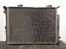 Radiateur Mercedes 210