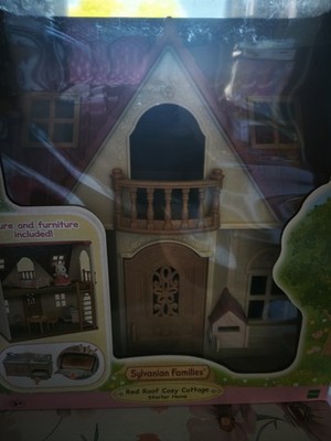 Sylvanian Families Red Roof Cosy Cottage Starter Home (House Only + Kitchen)