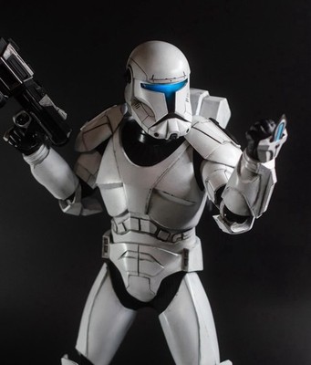 Hot Toys Star Wars Custom Republic / Clone Commando Einzelstück Resin 1/6 LED