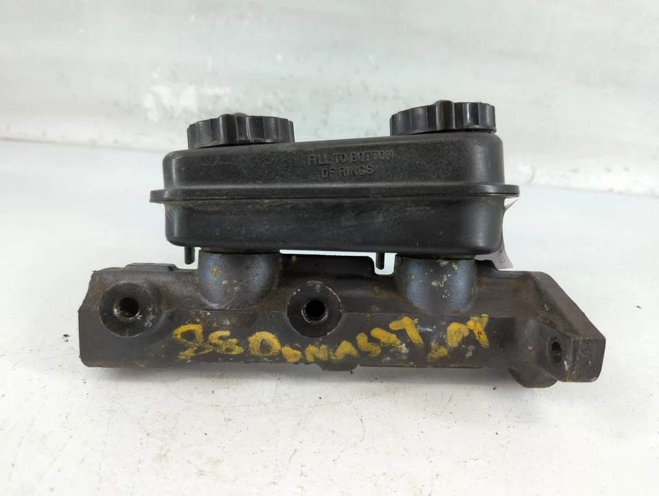 Oldsmobile Dynamic 88 Brake Master Cylinder A8IY7 - Image 4 of 4