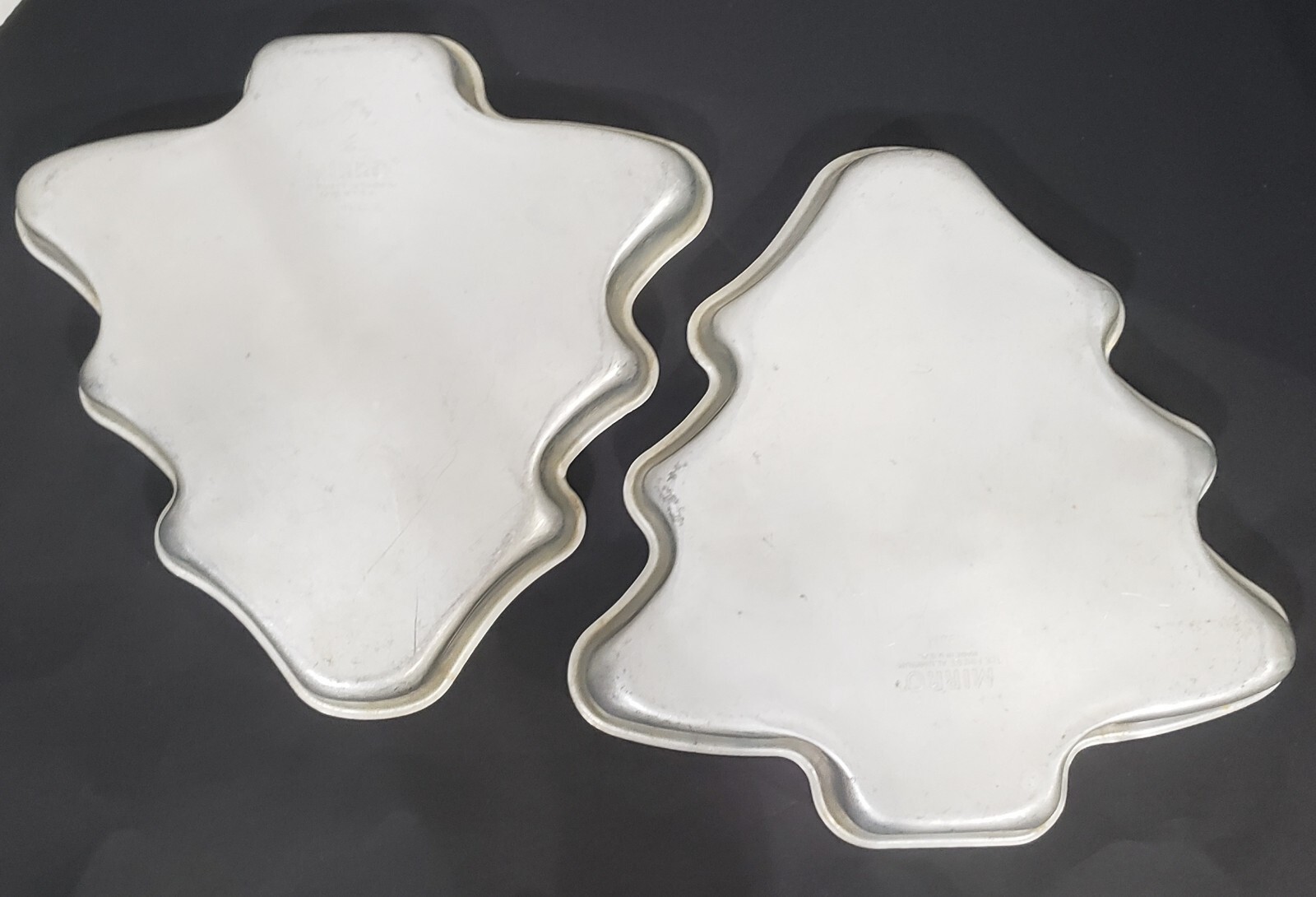 Vintage Mirro Aluminum Tree cake pan baking pan Holiday 1190M Set of 2