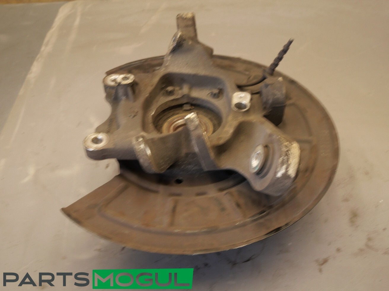2014-2019 Maserati Ghibli Left Rear Spindle Knuckle Wheel Hub Bearing OEM