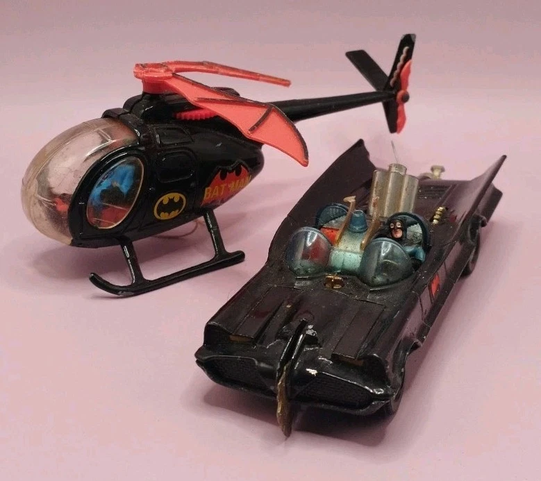 CORGI JOUETS BATMAN No.107 Emballé Dernier De 1976 Batboat Sur Remorque