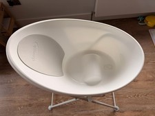 Shnuggle Baby Bath + Foldable Stand with Box – Excellent Condition