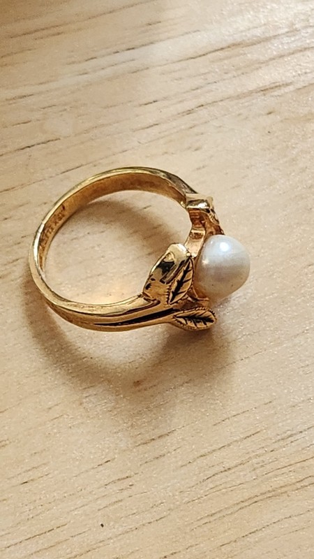 18k gold electroplated ring   with white pearl cocktail ring