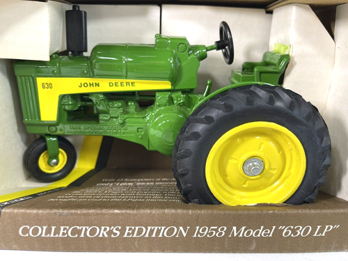 #5590 Ertl John Deere 1958 Model 630LP Tractor ~ NRFB Die Cast 1:16 - Picture 3 of 6