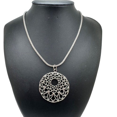 Necklace Pendant & Earrings Women Set Filigree Circle Silver Tone - Picture 2 of 17