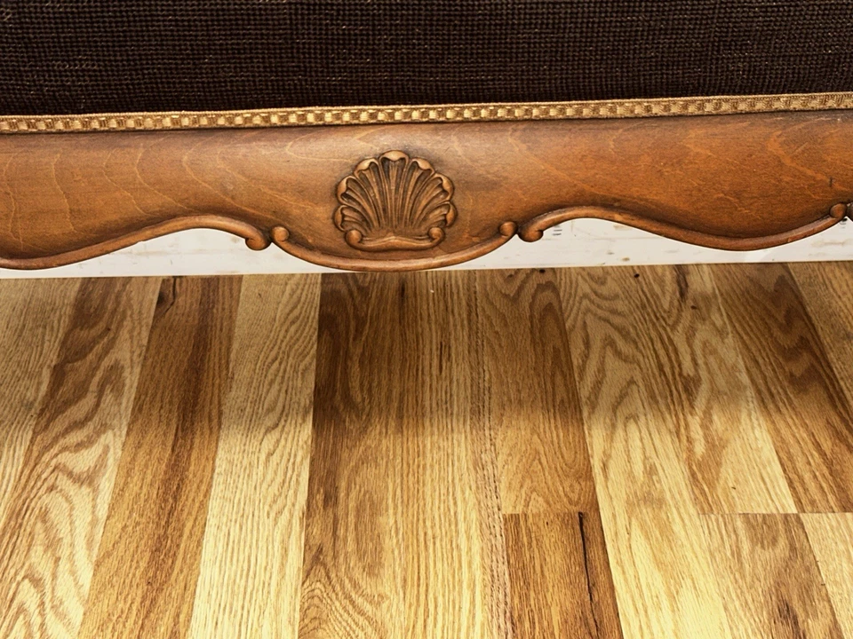 Antiguo banco Chippendale caoba tallado concha diseño floral punta de aguja Foto 3 de 4