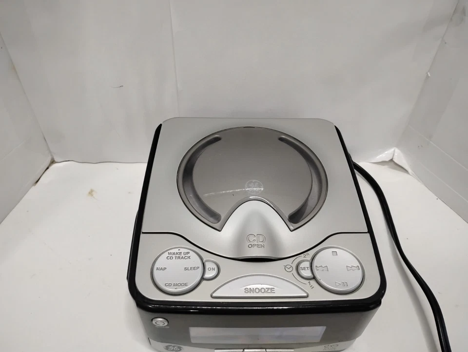 GE Reproductor de CD Dual Wake, Reloj Despertador AM/FM GE 7-4801A Probado Funciona Foto 2 de 4