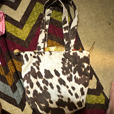 Kindred Spirit Style Cow Print Zip-Top Tote Bag Purse Lined Inner Pockets