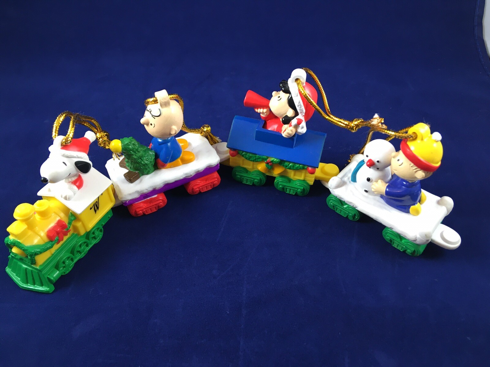 charlie brown train set