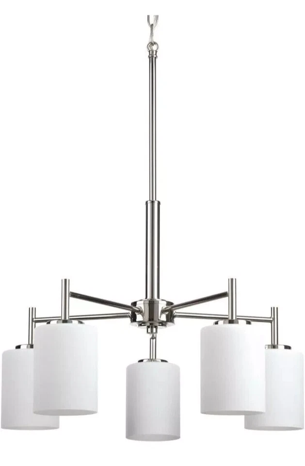 Lámpara de araña de vidrio blanco grabado níquel pulido de 5 luces por Progress Lighting Foto 2 de 4