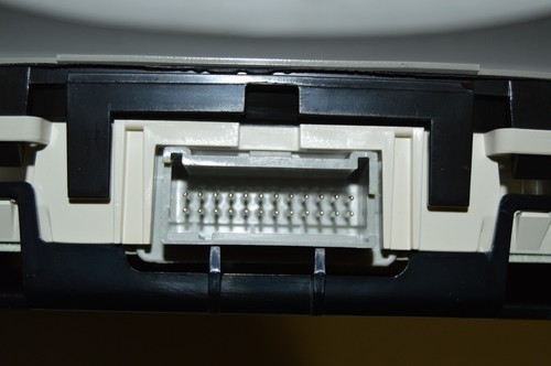 06 07 08 09 GMC Envoy Speedometer dash Instrument Cluster gauges 25933648 - Picture 7 of 7