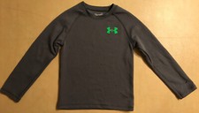 Under Armour Gray T-Shirt Long Sleeve Boys size 5
