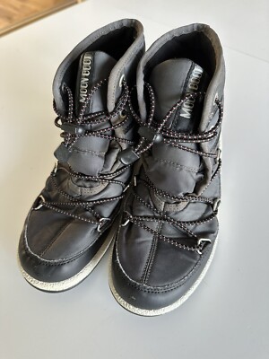 The Original MOONBOOT Waterproof Kinder Schneestiefel Gr. 3,5 schwarz grau sehr guter Zustand