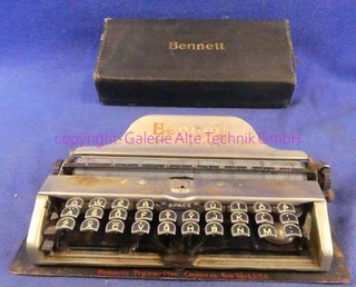Bennett silbern mit @ Zeichen Schreibmaschine alt antik Samlg. GAT 1796
