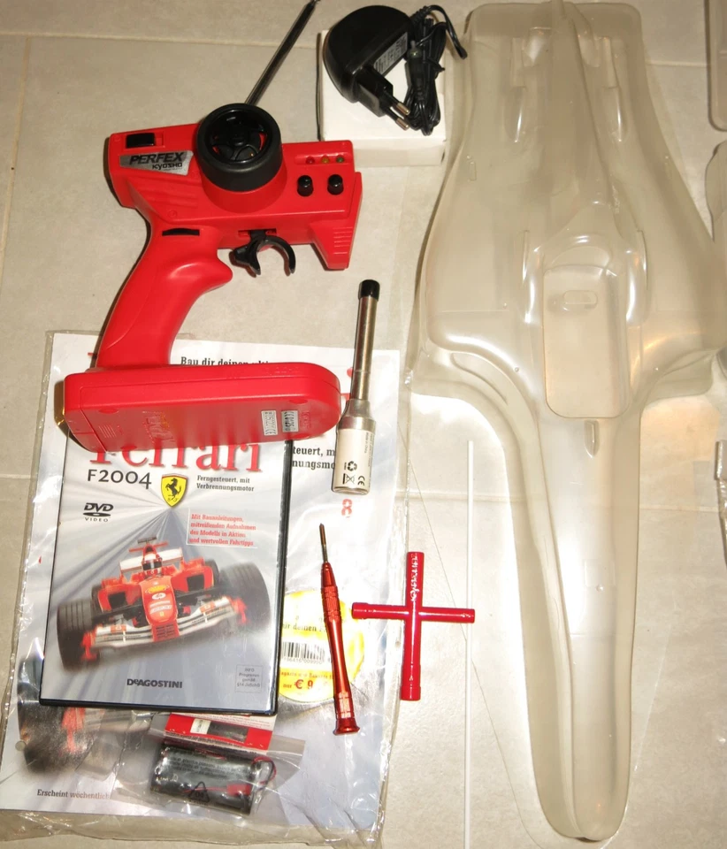 DeAgostini Kyosho Ferrari F2004 Verbrenner 1:8 RC Formel 1 - ungefahren - Bild 4 von 4