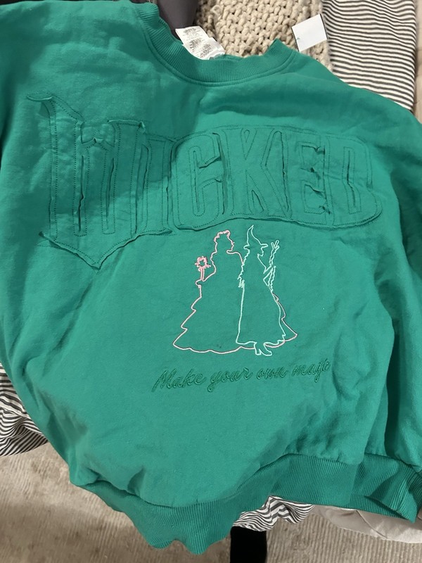 WICKED Movie Embroidered Make Your Own Magic Sweatshirt Womens Large Green L