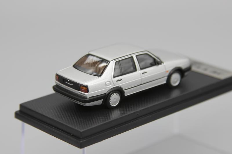 ORIGINAL 1:64 Scale VW Jetta GT Silver Alloy Diecast Car