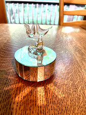 vintage hand-blown glass music box featuring lovebirds on a branch. VIDEO