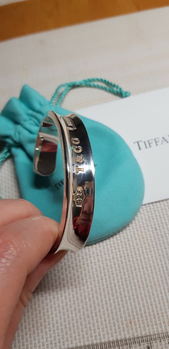 アクセサリー Tiffany bangle 16-17 cm. T&Co.925 アクセサリー Tiffany bangle 16-17 cm. T&Co.925 Tiffany & Co