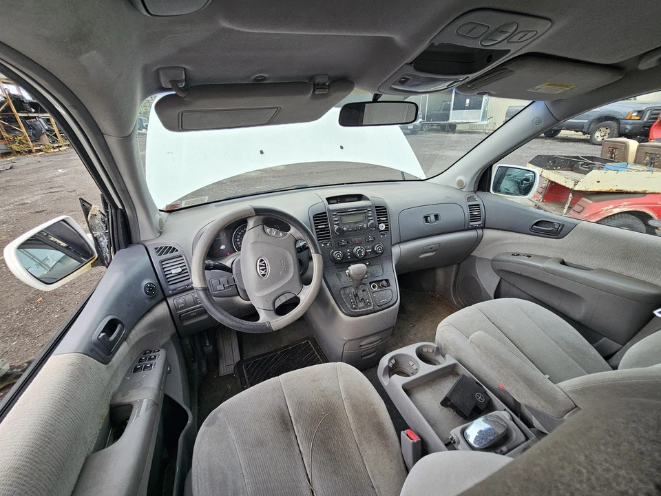 Used Rear Right Door Window Regulator Rear fits: 2007 Kia Sedona electric Rear R - Image 3 of 4