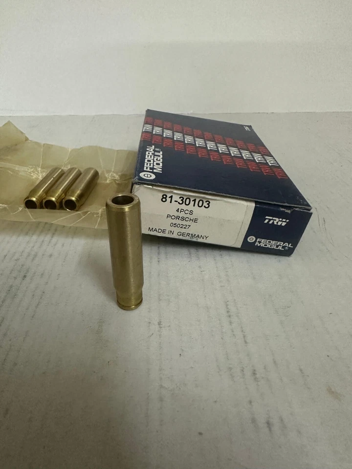 16 piezas x Guía de válvula IN/EX 81-30103 TRW para PORSCHE 928, 944, 968 944.104.327.51 Foto 2 de 4