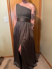 Vera Wang White Elegant One-Shoulder Brownish Grey Maxi Dress with Waist Detail