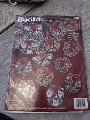 Vintage Bucilla 83445 Mehrfarbig Weihnachtsdeko 12 Festliche Kranze Set Kreuzstich