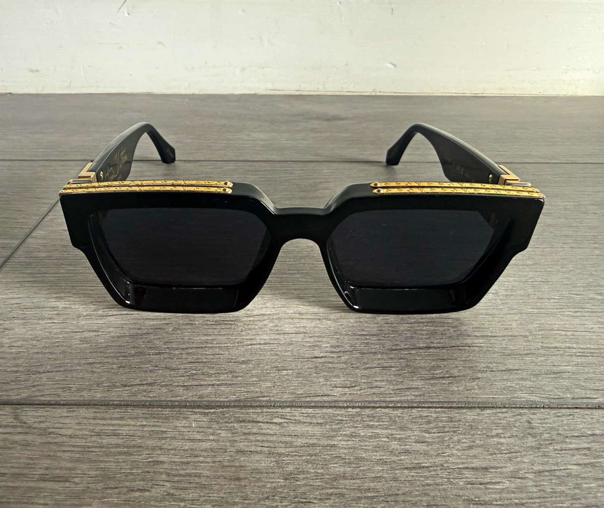 Louis Vuitton 1.1 Millionaire Square Sonnenbrille Schwarz Gold Gebraucht Herren Z1165E