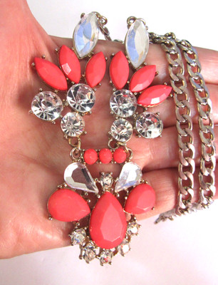 Coral PInk Flower Pendant Necklace Silver Tone 1.5*17*20