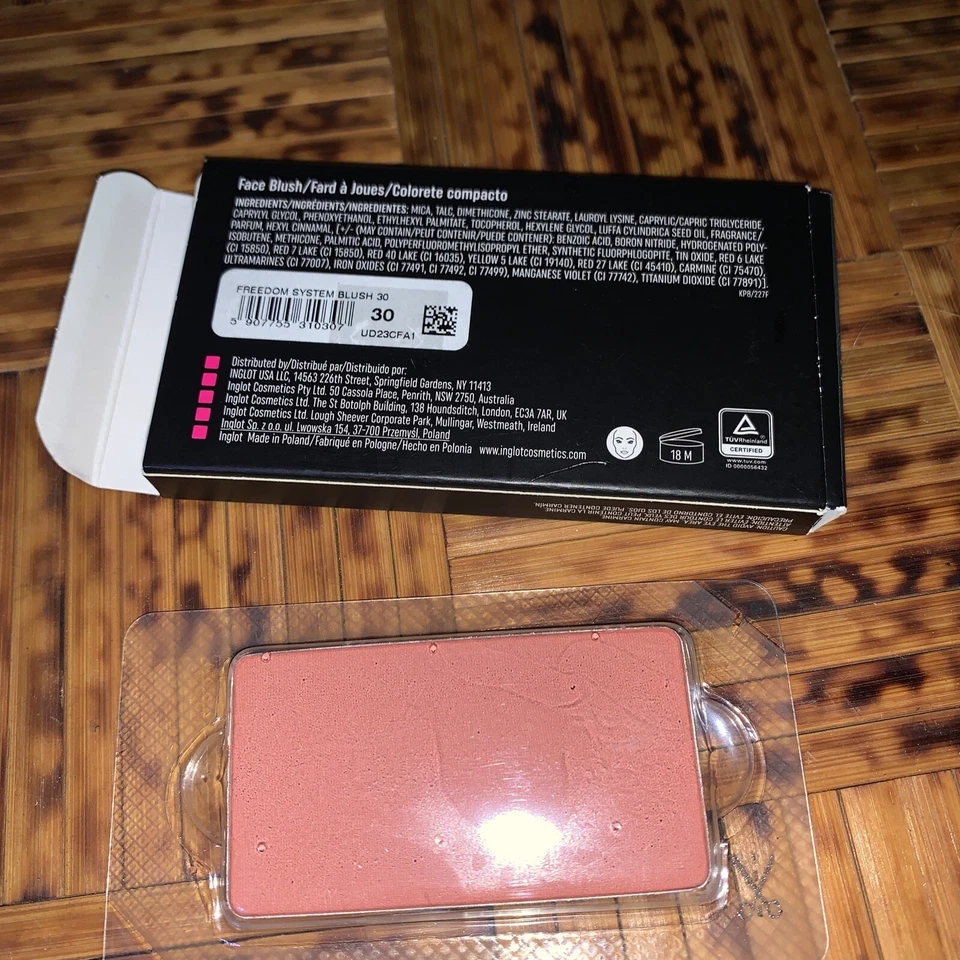 Rubor facial INGLOT Freedom System - 30, nuevo sellado en caja Foto 3 de 4