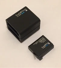 GoPro Genuine Dual Battery Charger OEM for HERO4 Black/Silver +Battery AHBBP-401